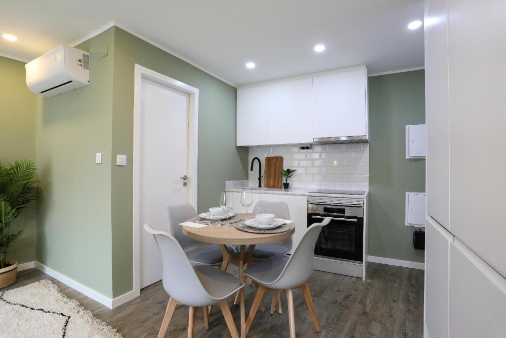 Loios Studios and Apartments - Resim 25