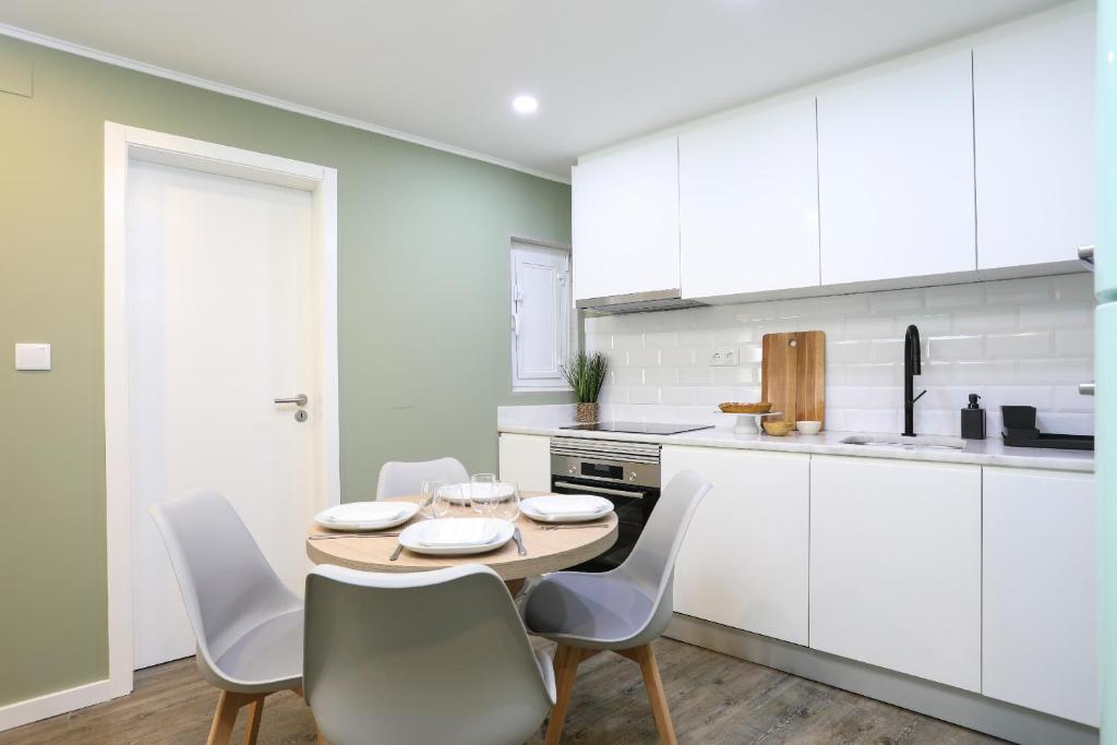 Loios Studios and Apartments - Resim 17