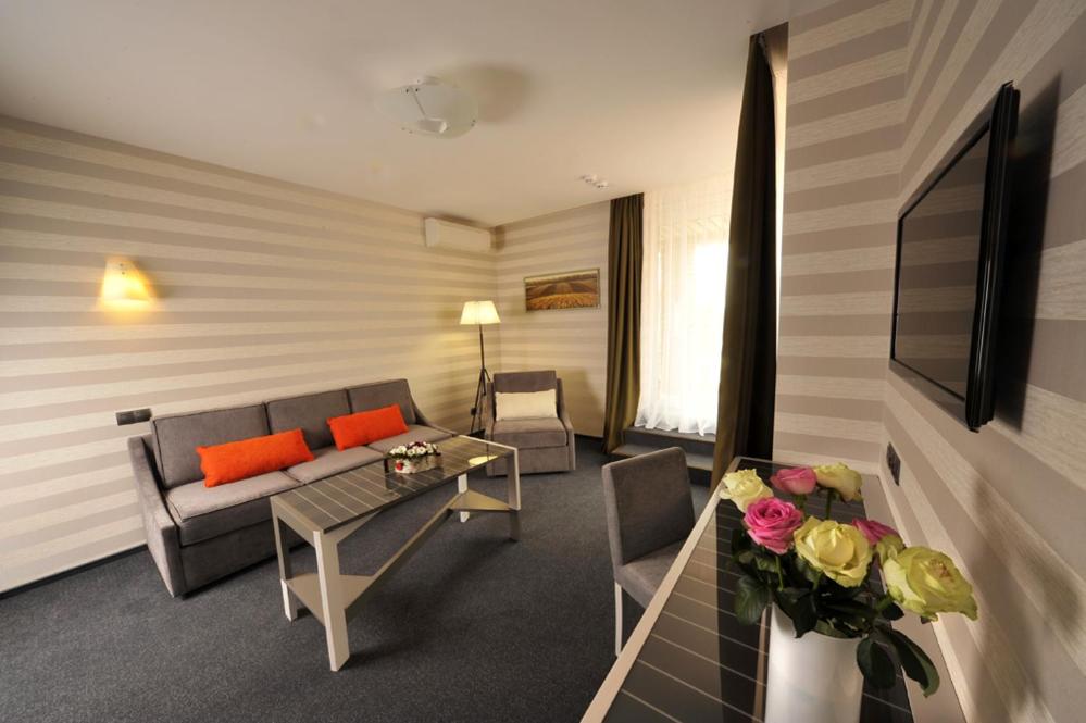 Villa Four Rooms - КОМНАТ С ТЕРРАСА