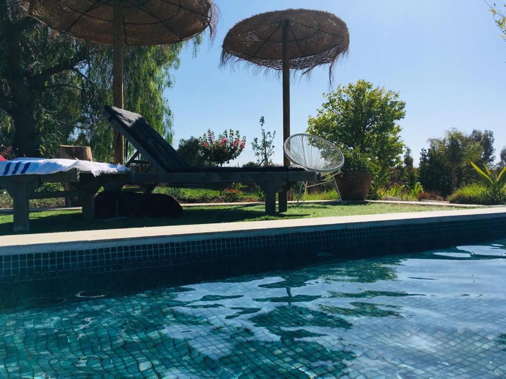 Bazén v ubytovaní Villa entre mer et montagne alebo v jeho blízkosti