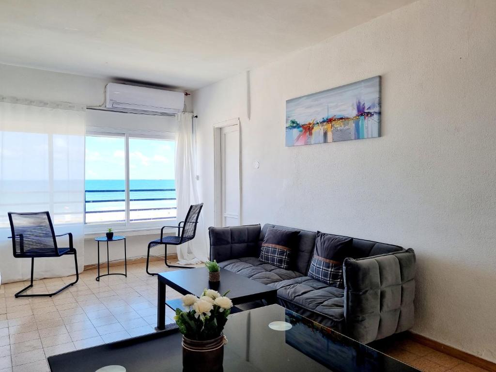 Shneider Apartments Sea in the window, Haifa (updated prices 2024)