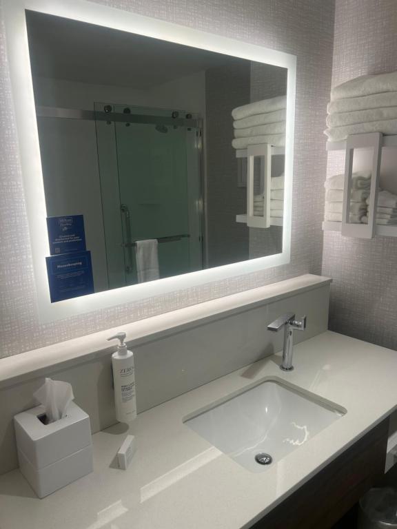 Sustainability certification Hampton Inn By Hilton Kingston - クイーンルーム（クイーンベッド2台）