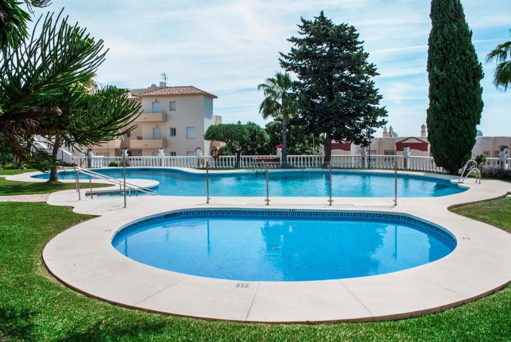 Bazén v ubytovaní Seaside apartment in Riviera del Sol by Costarentals - Ref 75 alebo v jeho blízkosti