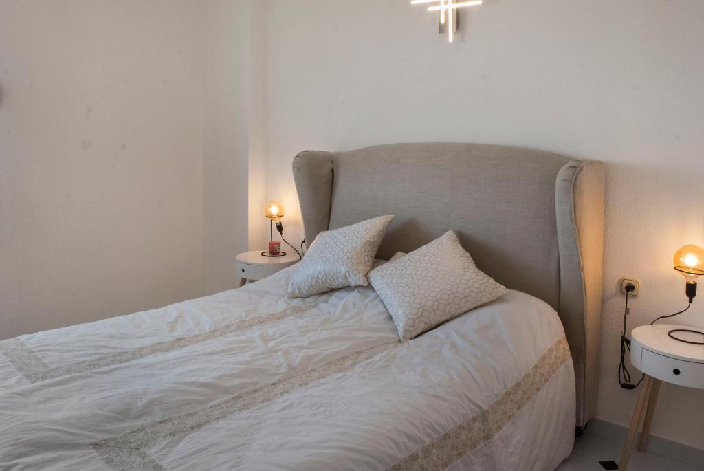 Posteľ alebo postele v izbe v ubytovaní Seaside apartment in Riviera del Sol by Costarentals - Ref 75