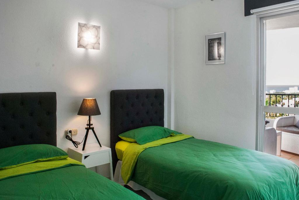 Posteľ alebo postele v izbe v ubytovaní Seaside apartment in Riviera del Sol by Costarentals - Ref 75