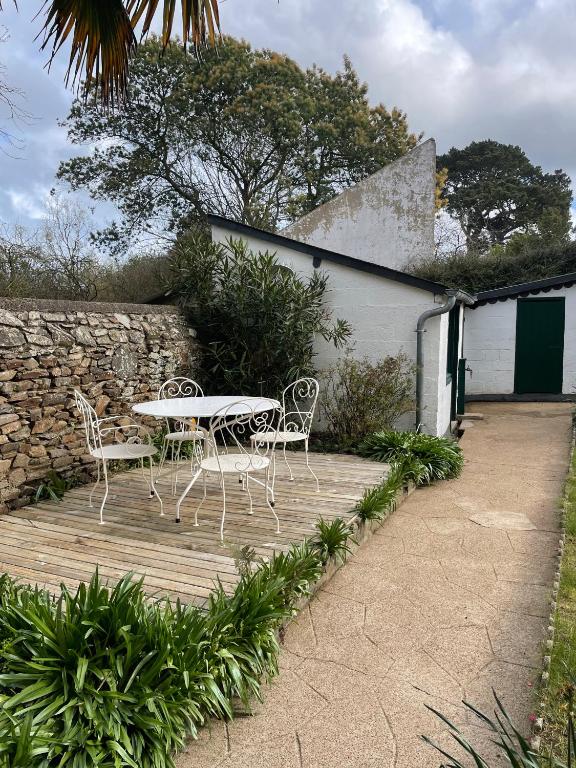 Vonkajšia záhrada v ubytovaní La Maison Verte a Etables sur Mer