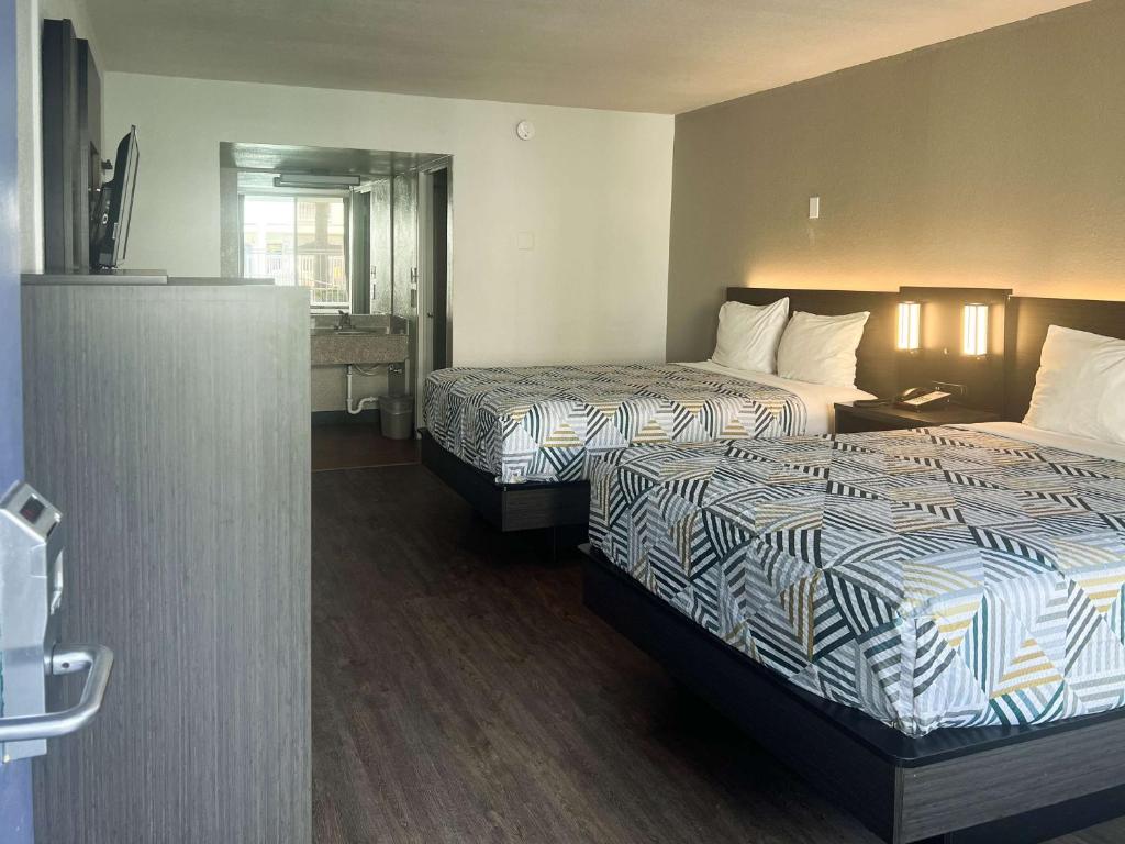 Postel nebo postele na pokoji v ubytování Motel 6 Glendale Phoenix