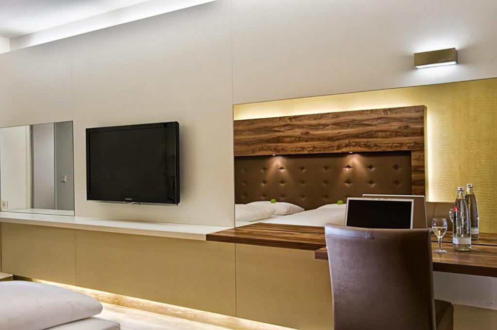 Hotel Conti Duisburg - Partner of SORAT Hotels - Standard Double Room