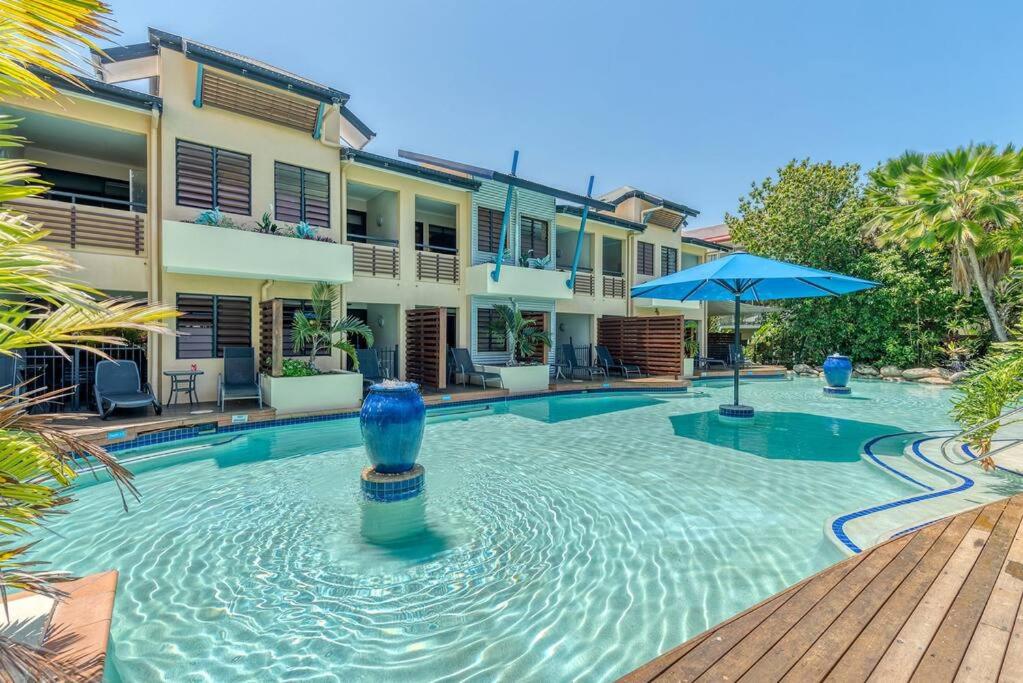 Bazén v ubytování The lookout Lux Spa, Heart of Port Douglas MK nebo v jeho okolí