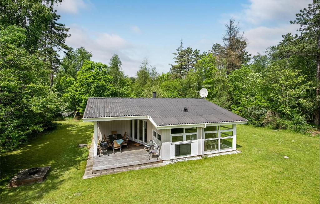 Κήπος έξω από το Gorgeous Home In Humble With Sauna