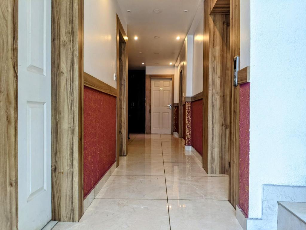 Fotografie z fotogalerie ubytování Hotel Feathers v destinaci Ernakulam