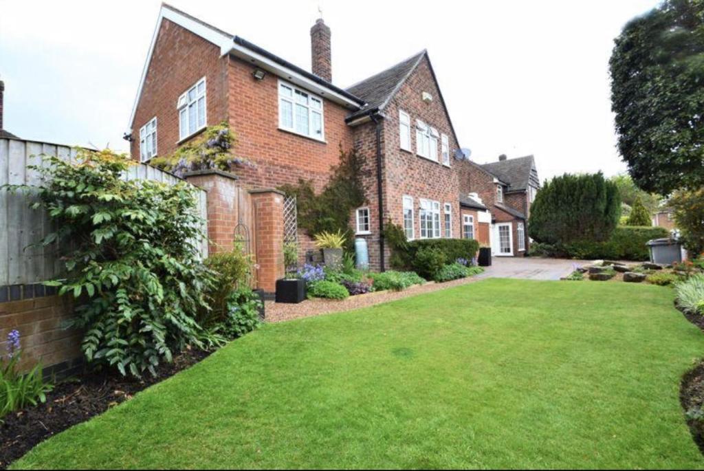 Willow House, Greasby (updated prices 2024)