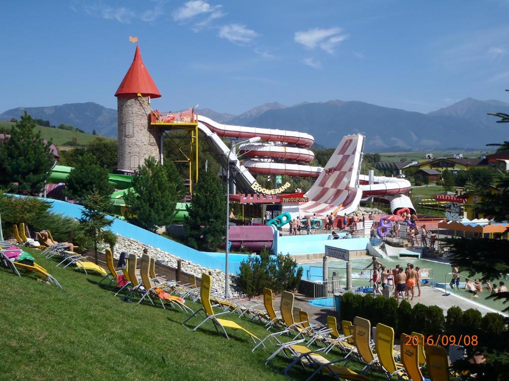 Bazén v ubytování Amis apartmán 2 nebo v jeho okolí