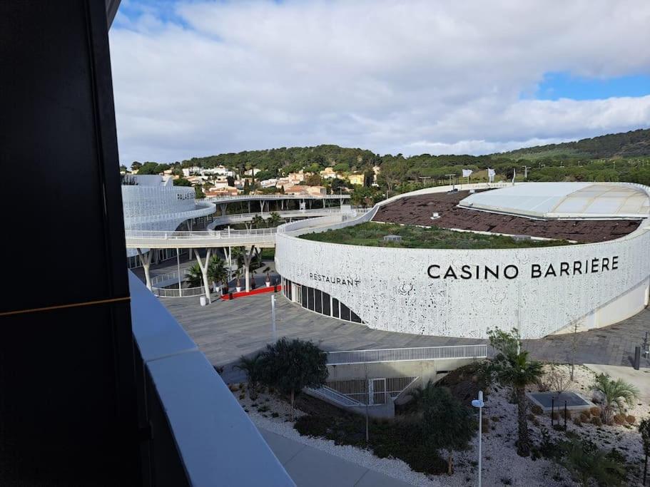 Zdjęcie z galerii obiektu Appart de standing, 4 pers, clim, parking, Iconic w Cap d'Agde