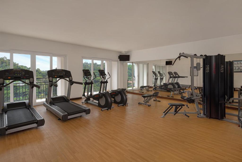 Fitness centrum a/nebo fitness zařízení v ubytování Radisson Hotel Kandy