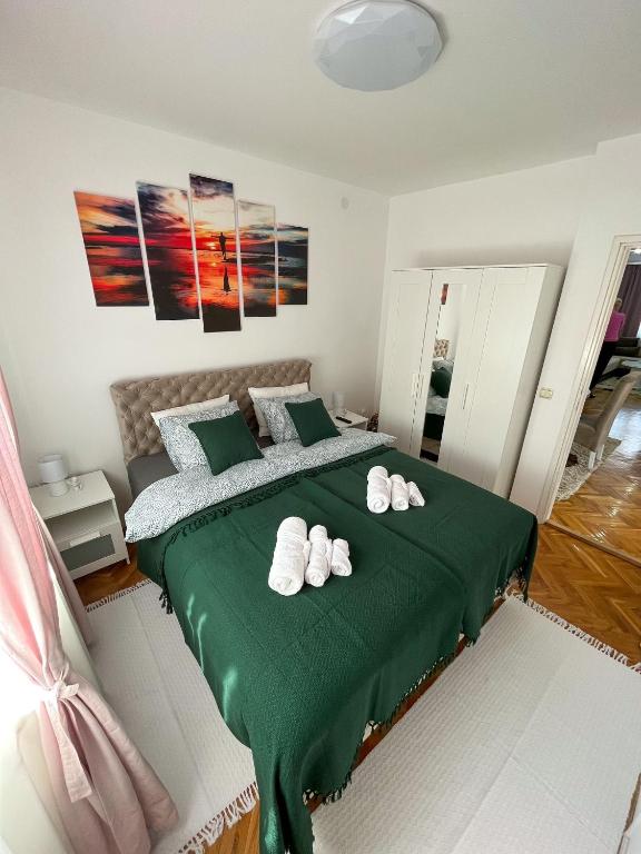 Postel nebo postele na pokoji v ubytování Elegant escape