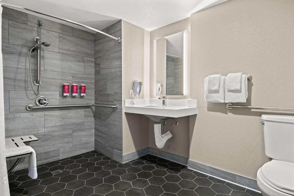 SureStay Hotel by Best Western San Diego Pacific Beach photo