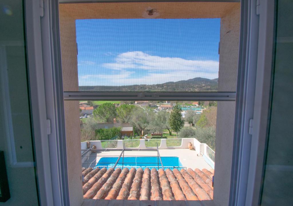 Bazén v ubytovaní Maison Fesch, vue panoramique, 120m2, Piscine, 3ch alebo v jeho blízkosti