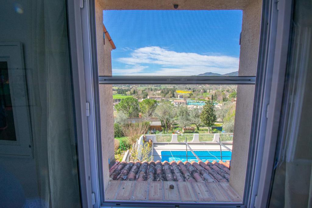 Bazén v ubytovaní Maison Fesch, vue panoramique, 120m2, Piscine, 3ch alebo v jeho blízkosti