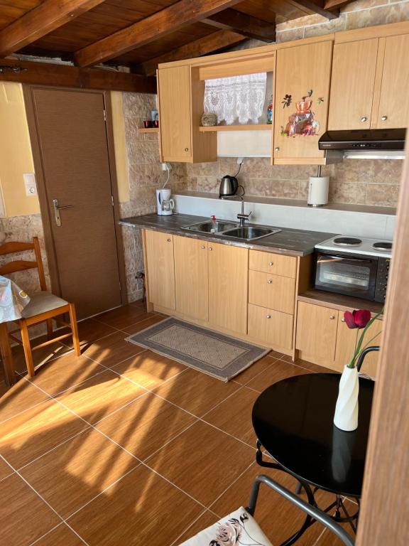 Kuchnia lub aneks kuchenny w obiekcie Mountain House