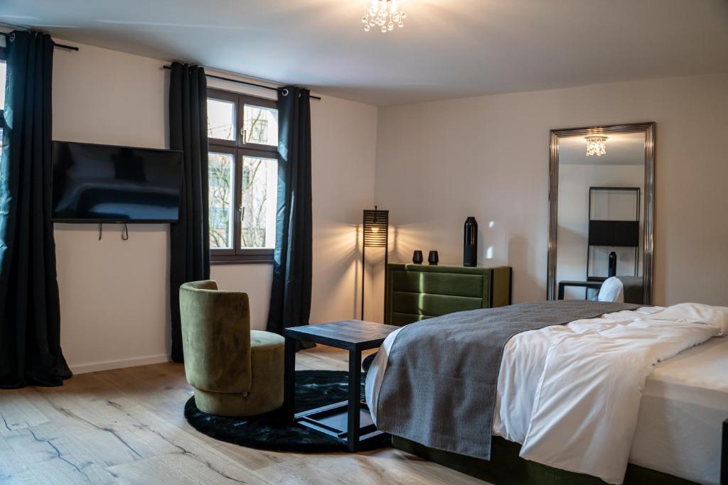 Suite Home Apartments - 8