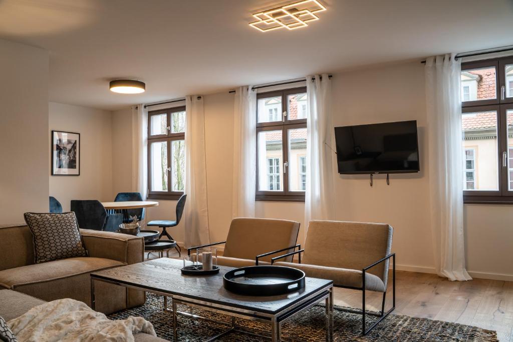 Suite Home Apartments - 17