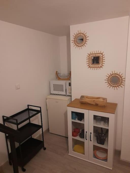 Kuchyňa alebo kuchynka v ubytovaní Petit maison villageoise