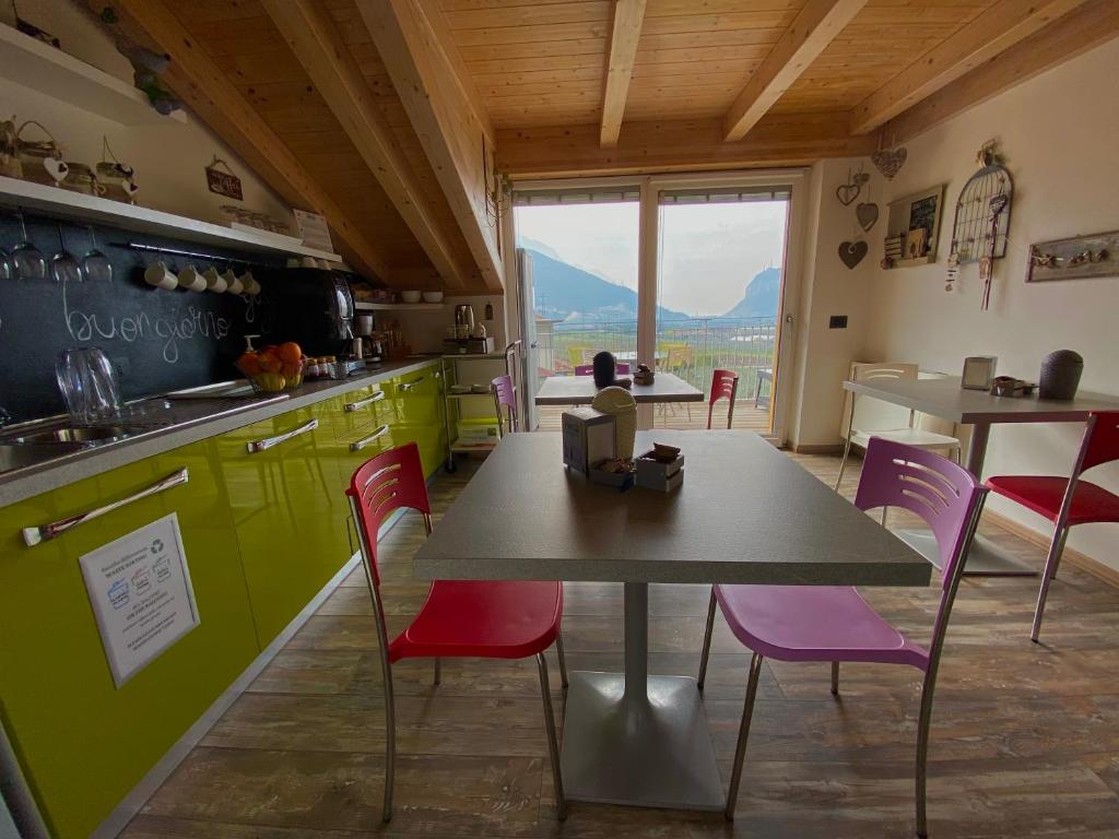 Nespecifikovaný výhled na hory nebo výhled na hory při pohledu z bed and breakfast