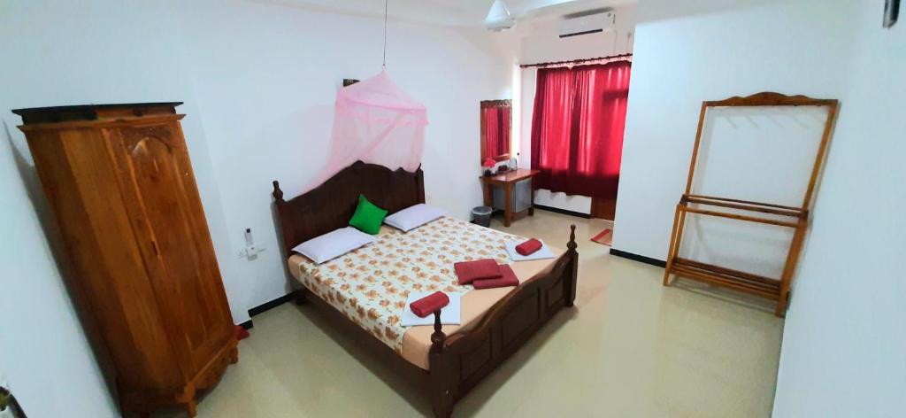 Dream Palace Family Guest House Mirissa , Beach 50m - 8