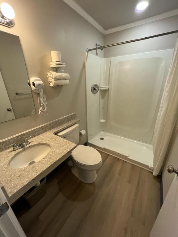 Ein Badezimmer in der Unterkunft Beach Bum West-O Motel