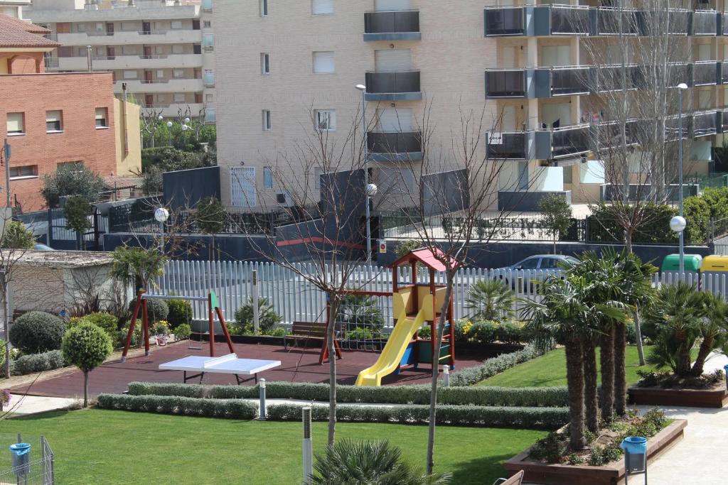 Apartment Los Olivos Alto Standing, La Pineda, Spain ...