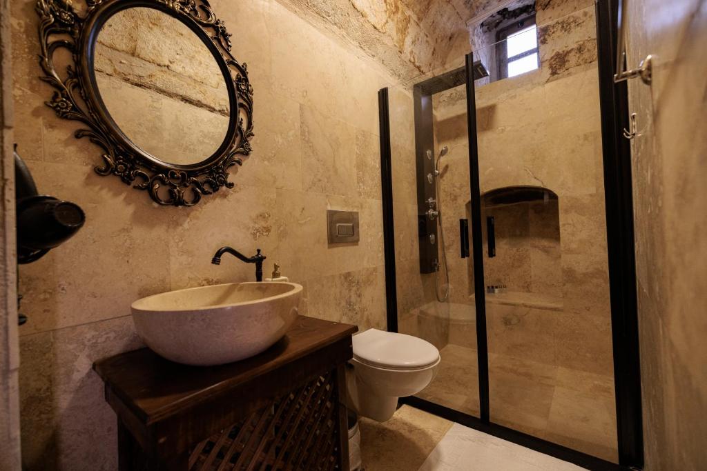 Shadow Cave House - Deluxe Double Room