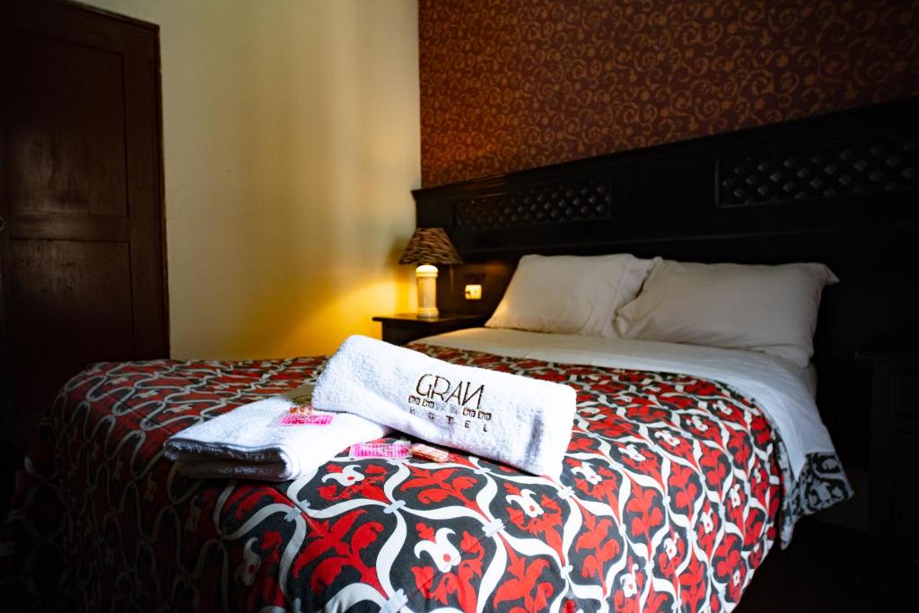 Gran Hotel París - Single Room With Private Bathroom