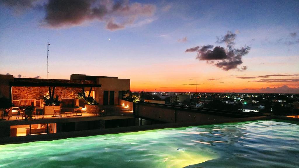 Bazén v ubytování 'Syrena Luxury Caribbean' Heart of Playa del Carmen - Fast Wi-fi - Sea Views nebo v jeho okolí