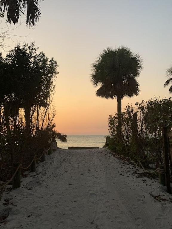 NORTH CAPTIVA ISLAND Steps to Private Gulf Beaches Pools Hot Tub Golf Cart, Captiva (updated