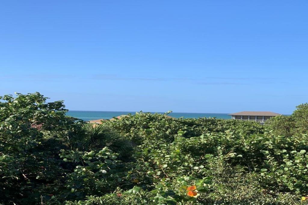 NORTH CAPTIVA ISLAND Steps to Private Gulf Beaches Pools Hot Tub Golf