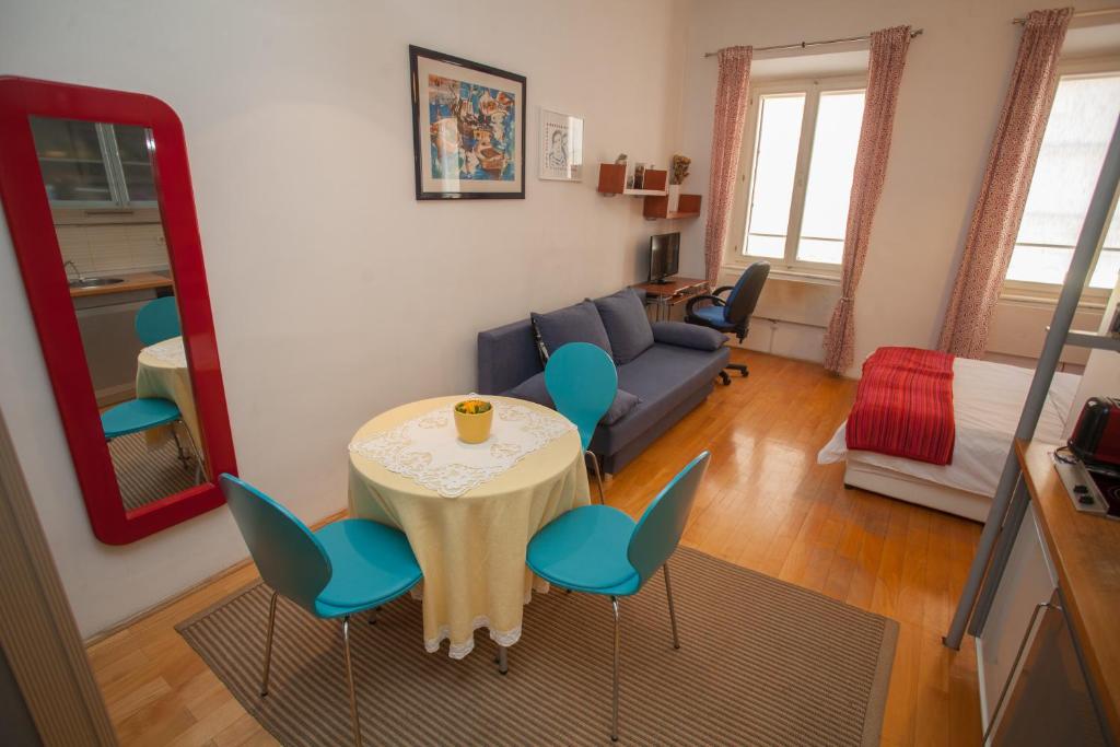 Apartments Lina - Center with free parking! - 