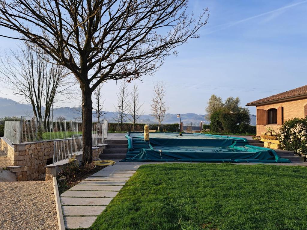 Bazén v ubytování Agriturismo A Casa Mia Gubbio nebo v jeho okolí