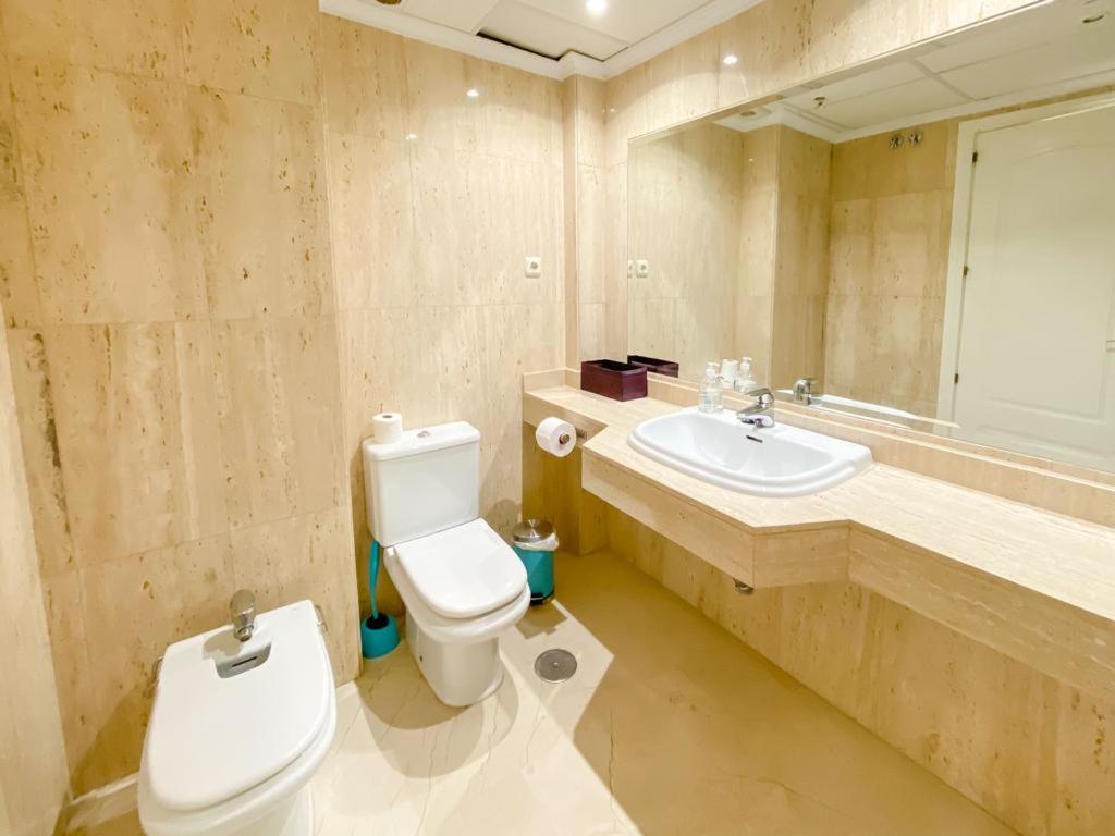 Koupelna v ubytování Apartamento en Los Patios de Santa Maria Golf