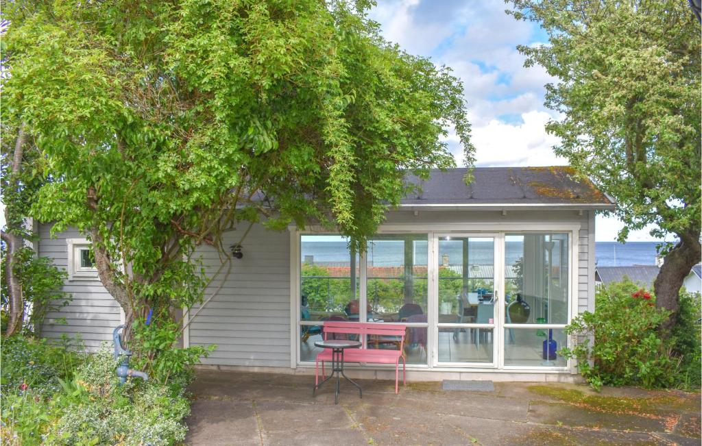 Zahrada ubytování Stunning Home In Simrishamn With Wifi