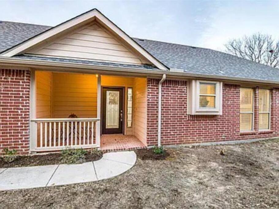 Dayspring Unique Home 3BR/2BA, Bartonville (updated prices 2024)