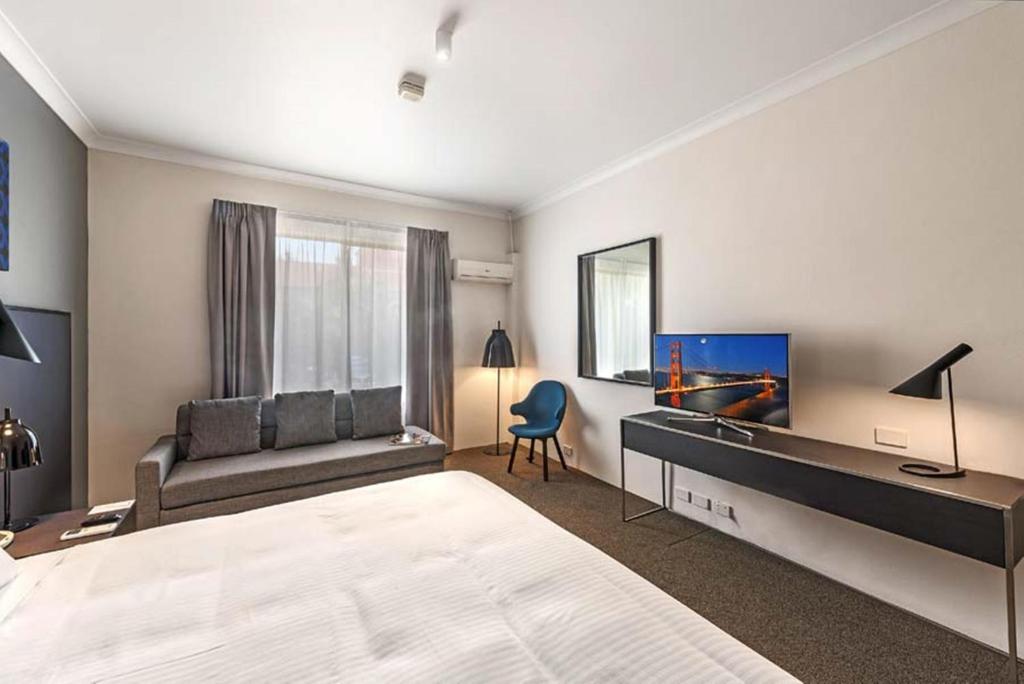 Silkari Urban CKS Sydney Airport Hotel - Resim 26