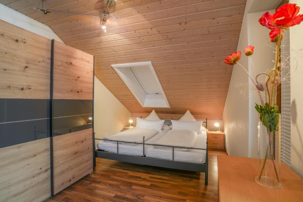 Postel nebo postele na pokoji v ubytování Landhotel Magdalenenhof GbR