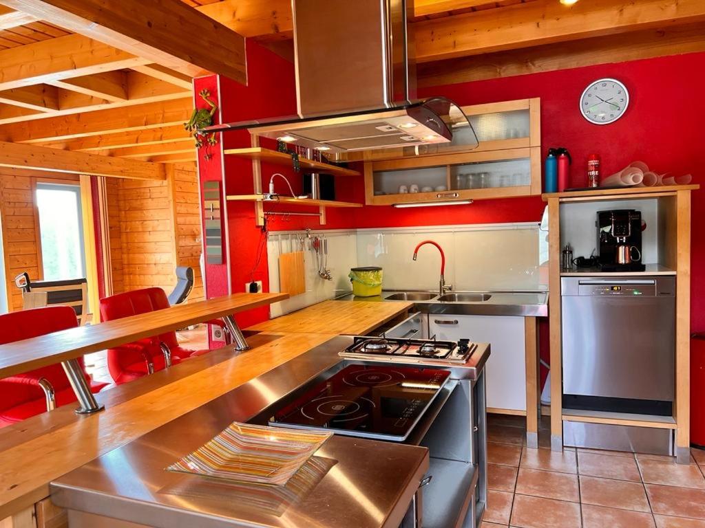 Kuchyň nebo kuchyňský kout v ubytování Eifel-Ferienhaus Lavendel