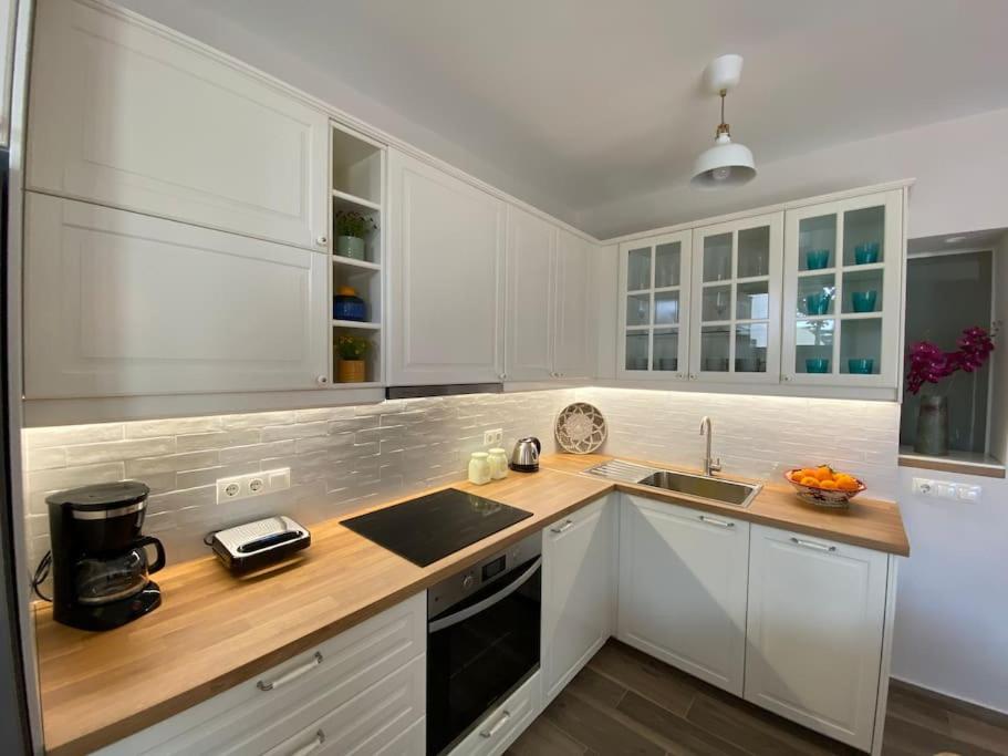 A cozinha ou cozinha compacta de Filoxenia Apartment
