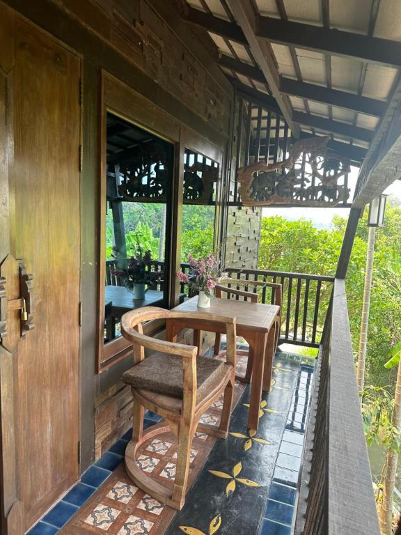 Balkón nebo terasa v ubytování Bantunglom Resort