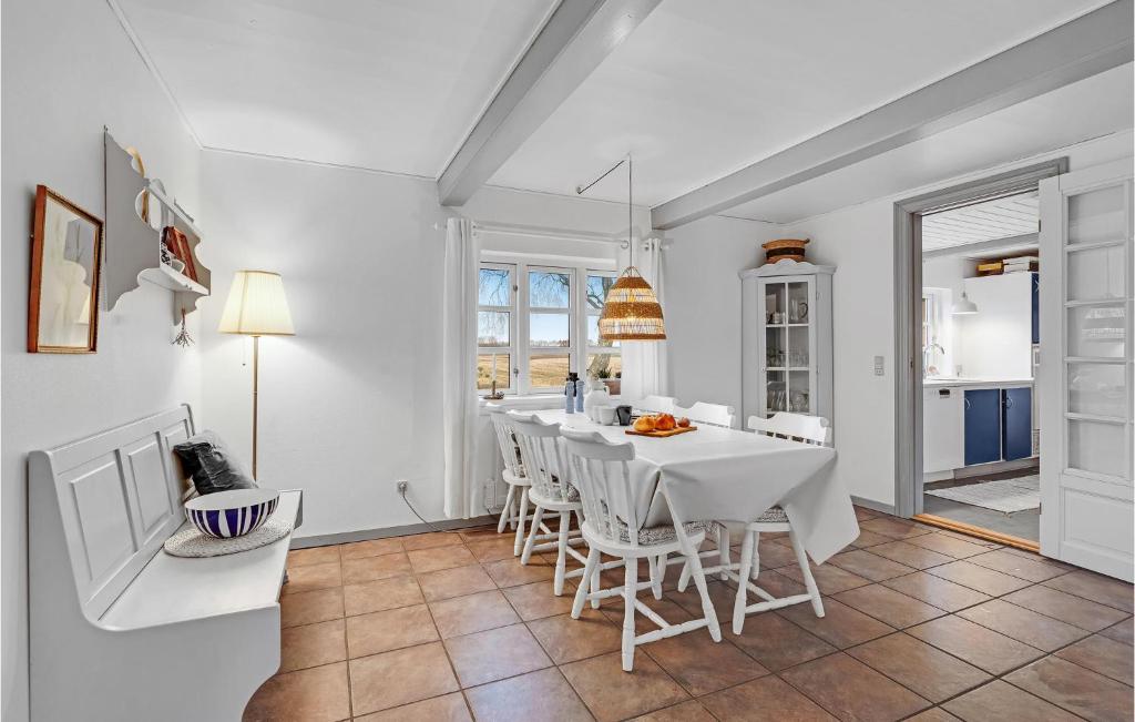 Fotografie z fotogalerie ubytování Cozy Home In Rudkøbing With Wifi v destinaci Rudkøbing