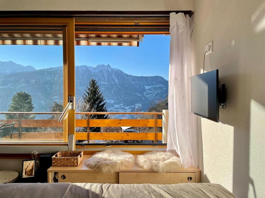 Booking.com: Appartement Rénové avec vue panoramique , Ovronnaz, Suisse .  Réservez votre hôtel dès maintenant !