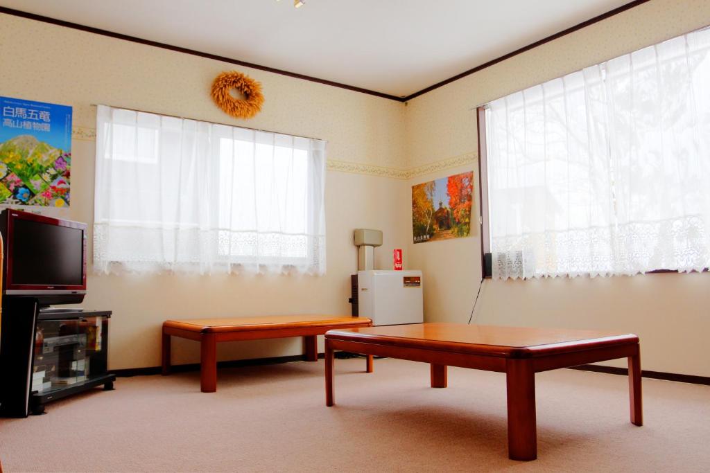 プチホテル アッサム 白馬村 Booking Com