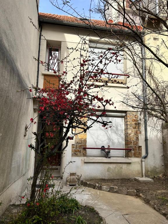 Budova, v ktorej sa apartmán nachádza